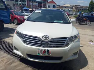 Toyota Venza 2009 White