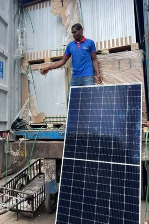 SEAL 590watt Solar Panels