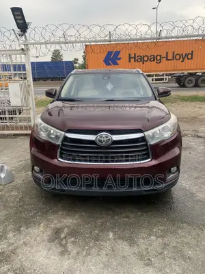 Toyota Highlander 2015 Red