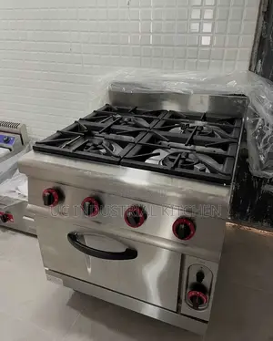 Commercial Four Burner Gas Cooker With Oven