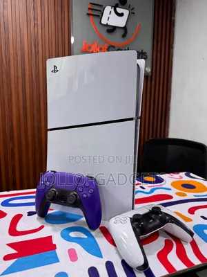 Jailbroken Ps5 Slim With 2 Controllers and 2 Games
