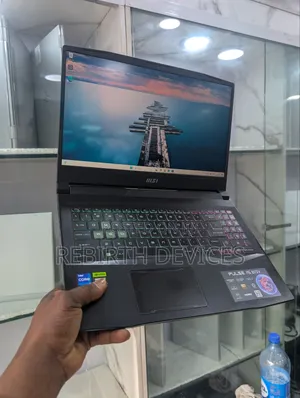 Laptop MSI Pulse GL76 16GB Intel Core i7 SSD 512GB