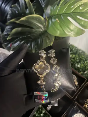 2-in-1 Chain Wristwatch and Bracelet