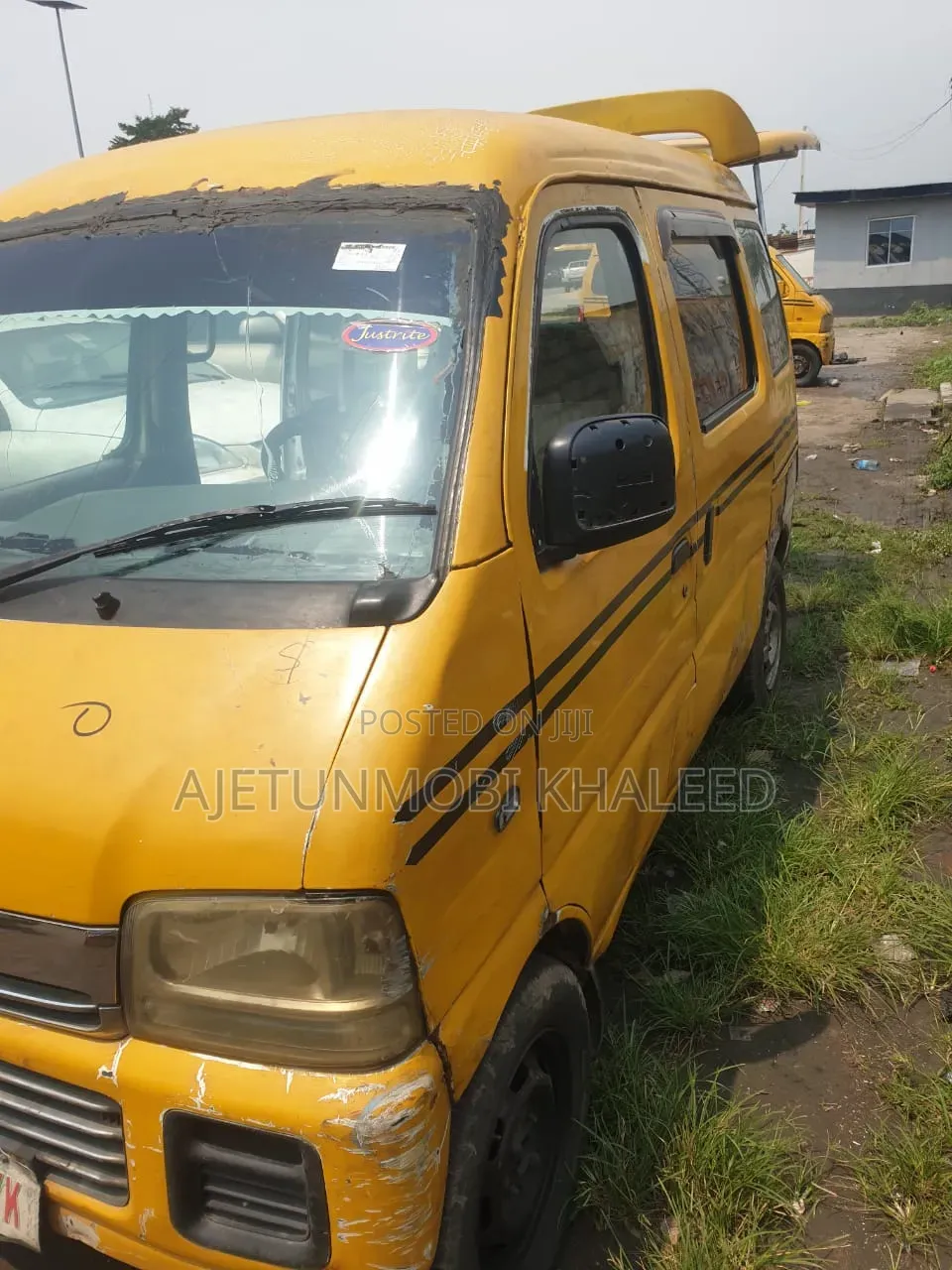 Suzuki APV Minibus 2010 Yellow
