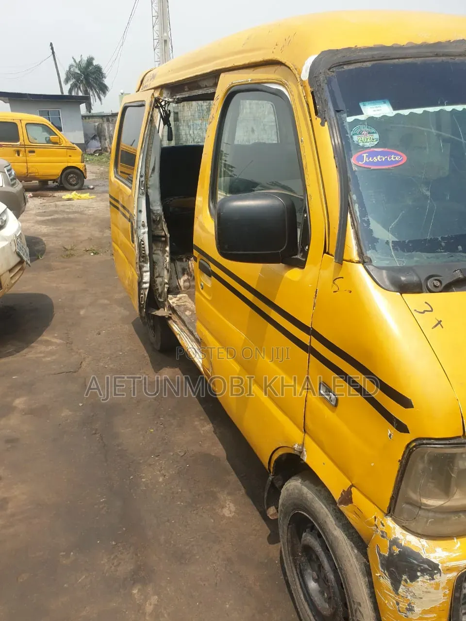 Suzuki APV Minibus 2010 Yellow