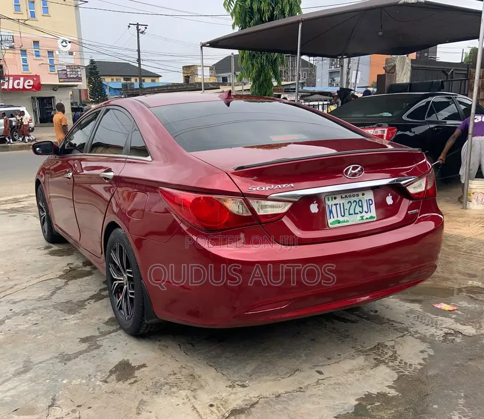Hyundai Sonata 2012 Red