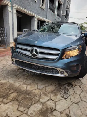 Mercedes-Benz GLA 250 2015 Blue