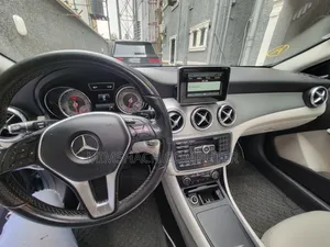 Mercedes-Benz GLA 250 2015 Blue
