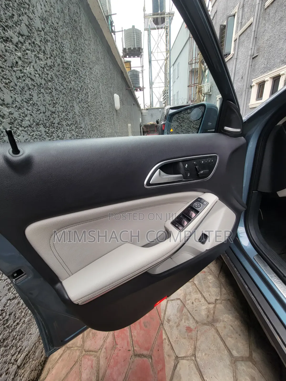 Mercedes-Benz GLA 250 2015 Blue