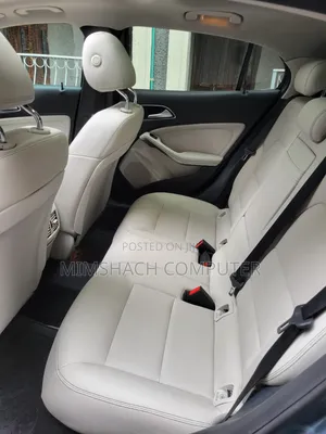 Mercedes-Benz GLA 250 2015 Blue