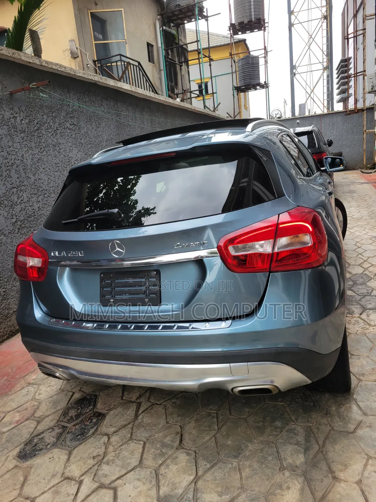 Mercedes-Benz GLA 250 2015 Blue