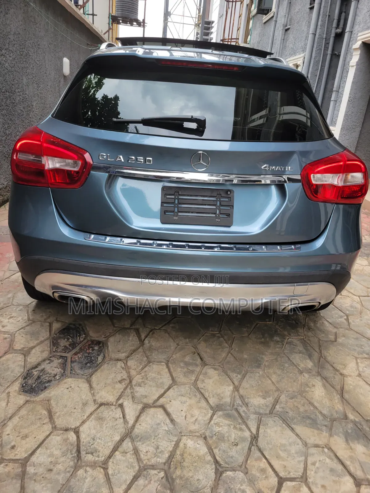 Mercedes-Benz GLA 250 2015 Blue