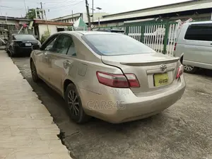 Toyota Camry 2008 Gold