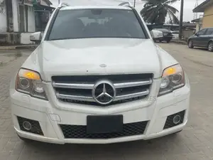 Mercedes-Benz GLK-Class 350 2010 White