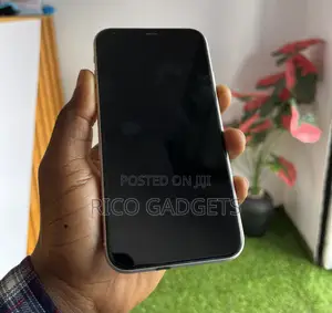 Apple iPhone 11 64 GB White