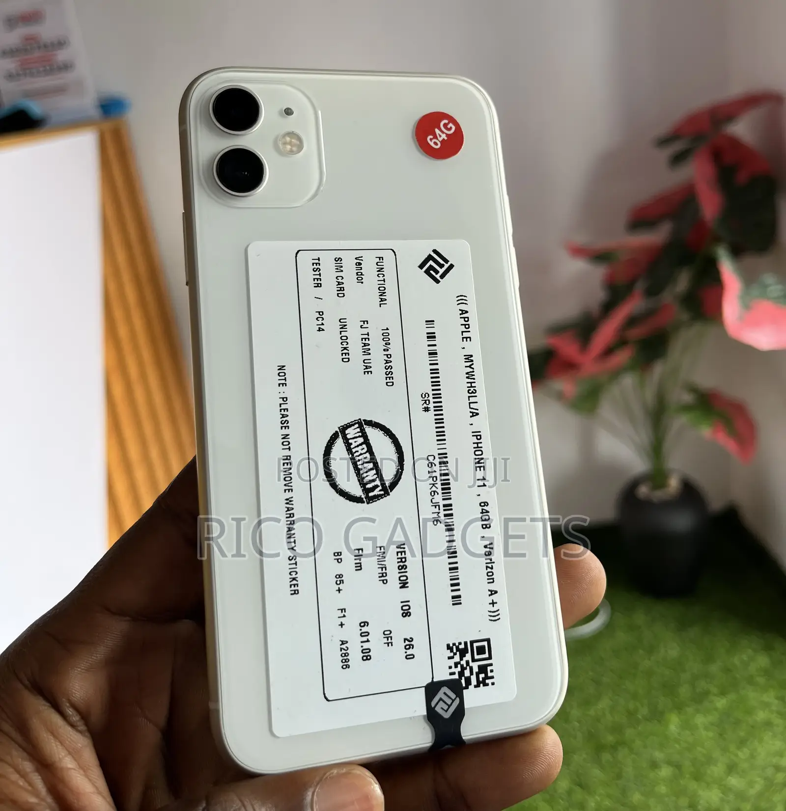 Apple iPhone 11 64 GB White