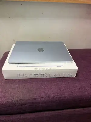 Laptop Apple MacBook Air 2026 M5 16GB Apple M5 SSHD (Hybrid) 512GB