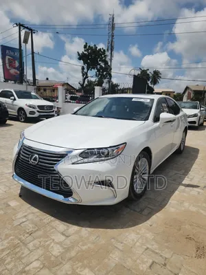 Lexus ES 350 FWD 2013 White