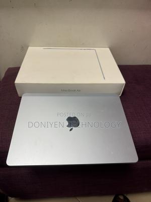 Laptop Apple MacBook Air 2026 M5 16GB Apple M5 SSHD (Hybrid) 512GB