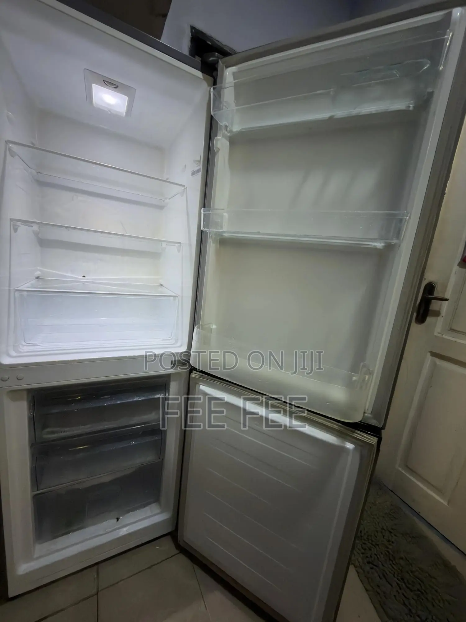 Hisense Bottom Freezer Refrigerator 225L (29DCA)