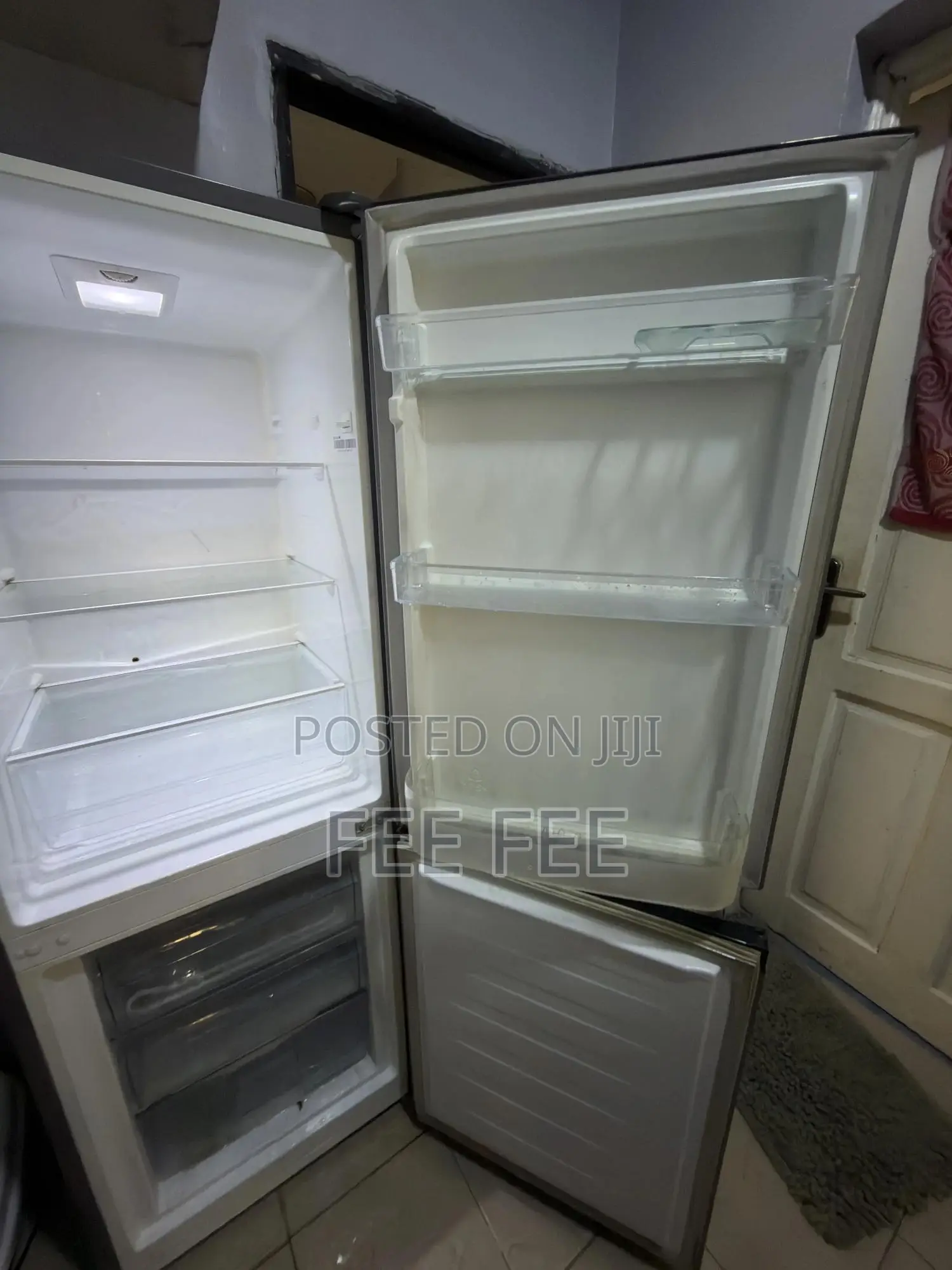 Hisense Bottom Freezer Refrigerator 225L (29DCA)