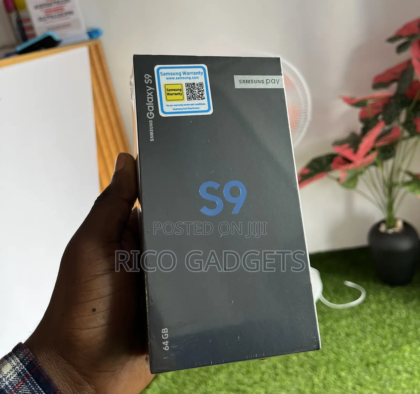 New Samsung Galaxy S9 64 GB Black