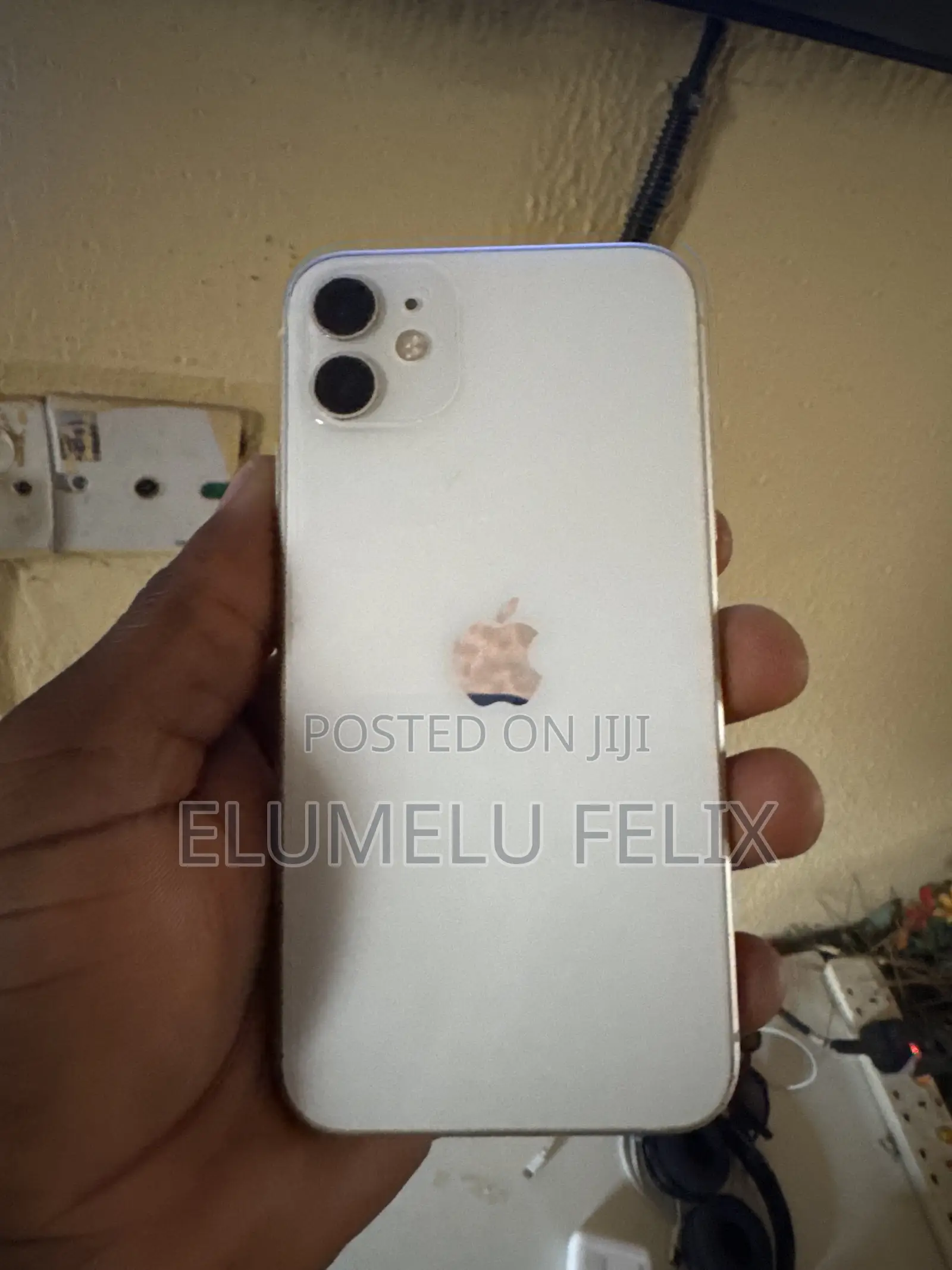 Apple iPhone 11 64 GB White