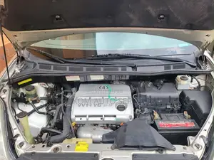 Toyota Sienna XLE FWD (3.3L V6 5A) 2004 Silver