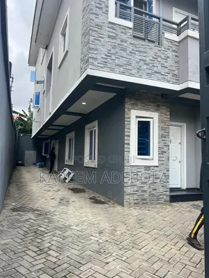 4bdrm Duplex in Adeniyi Jones for rent
