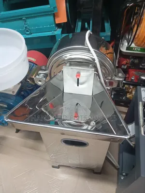 Stainless Hammer Mill Grinding Machine 150kg