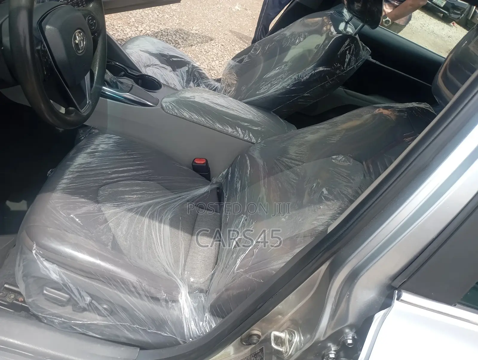 Toyota Camry 2018 Silver