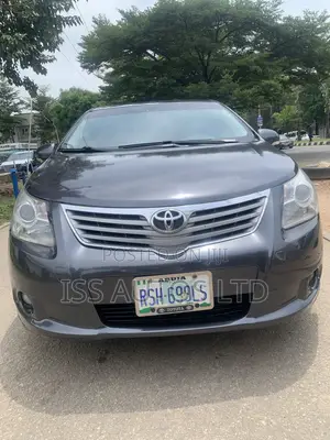 Toyota Avensis 2013 Gray