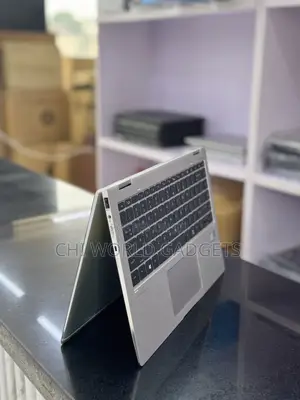 Laptop HP EliteBook 1040 G8 16GB Intel Core i7 SSD 512GB