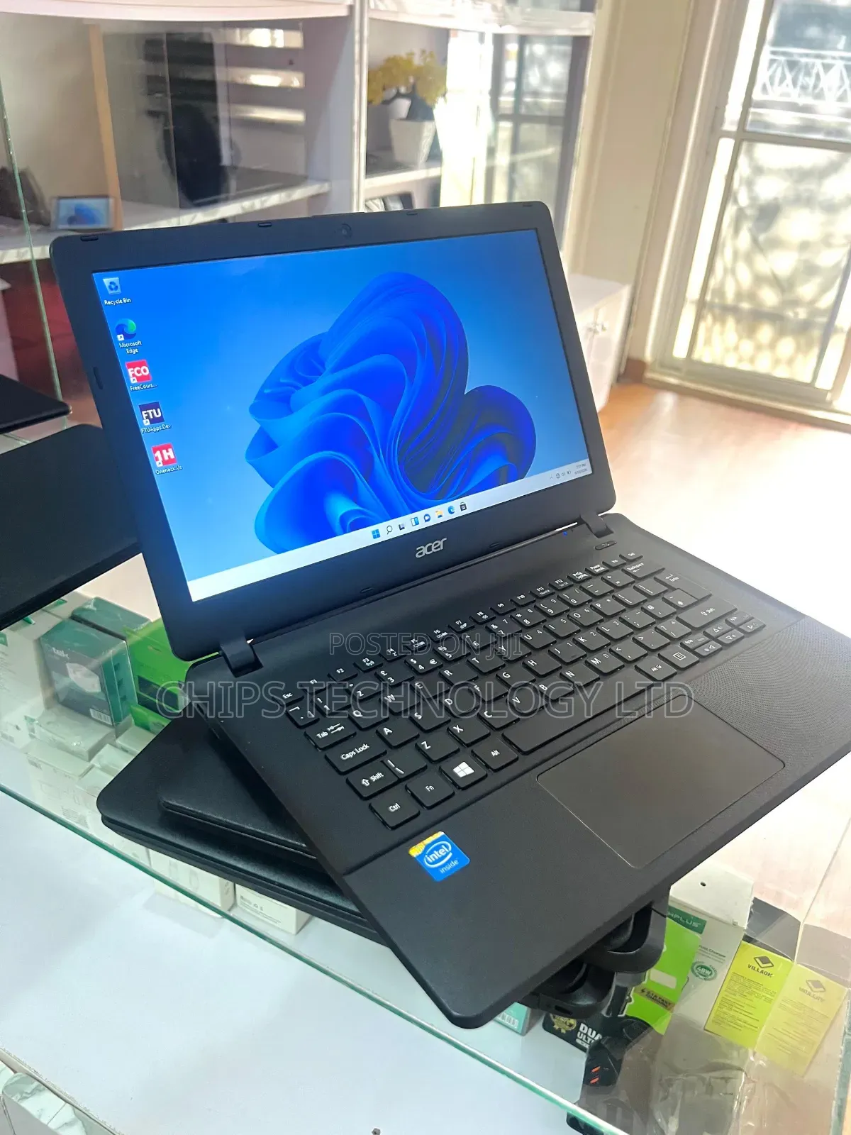 Laptop Geo Geobook 110 4GB Intel Pentium SSD 72GB