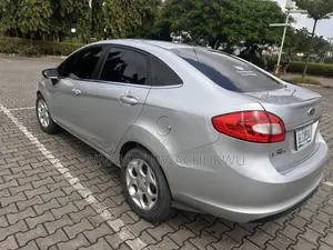 Ford Fiesta SES Sedan 2012 Silver