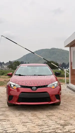 Toyota Corolla LE 4dr Sedan (1.8L 4cyl CVT) 2015 Red