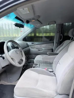 Toyota Sienna LE 2008
