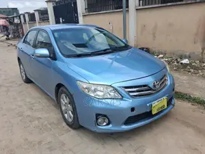 Toyota Corolla 2012 Blue