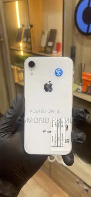 Apple iPhone XR 64 GB White