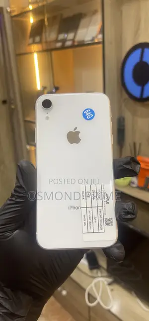 Apple iPhone XR 64 GB White