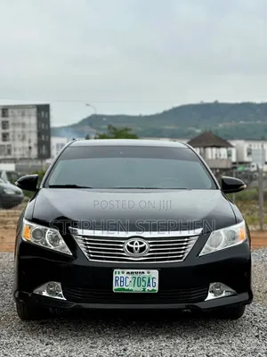 Toyota Camry SE V6 4dr Sedan (3.5L 6cyl 6A) 2013 Black