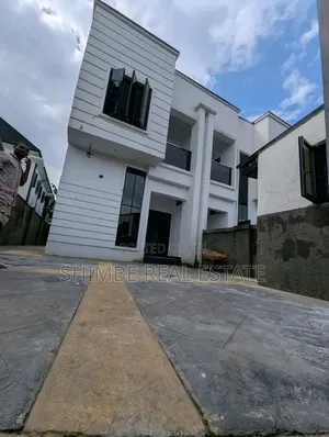 3bdrm Duplex in Shelter Afrique, Uyo for sale