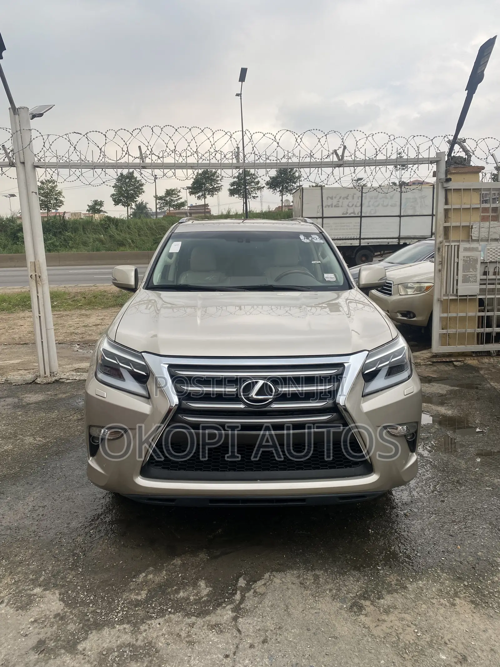 Lexus GX 2015 Gold