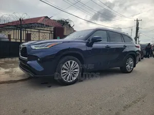 Toyota Highlander Platinum 2022 Blue