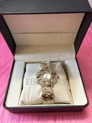 Women Chain Wristwatch