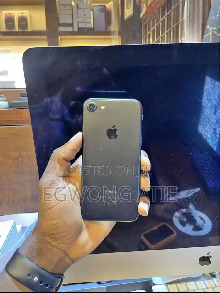 Apple iPhone 7 32 GB Black