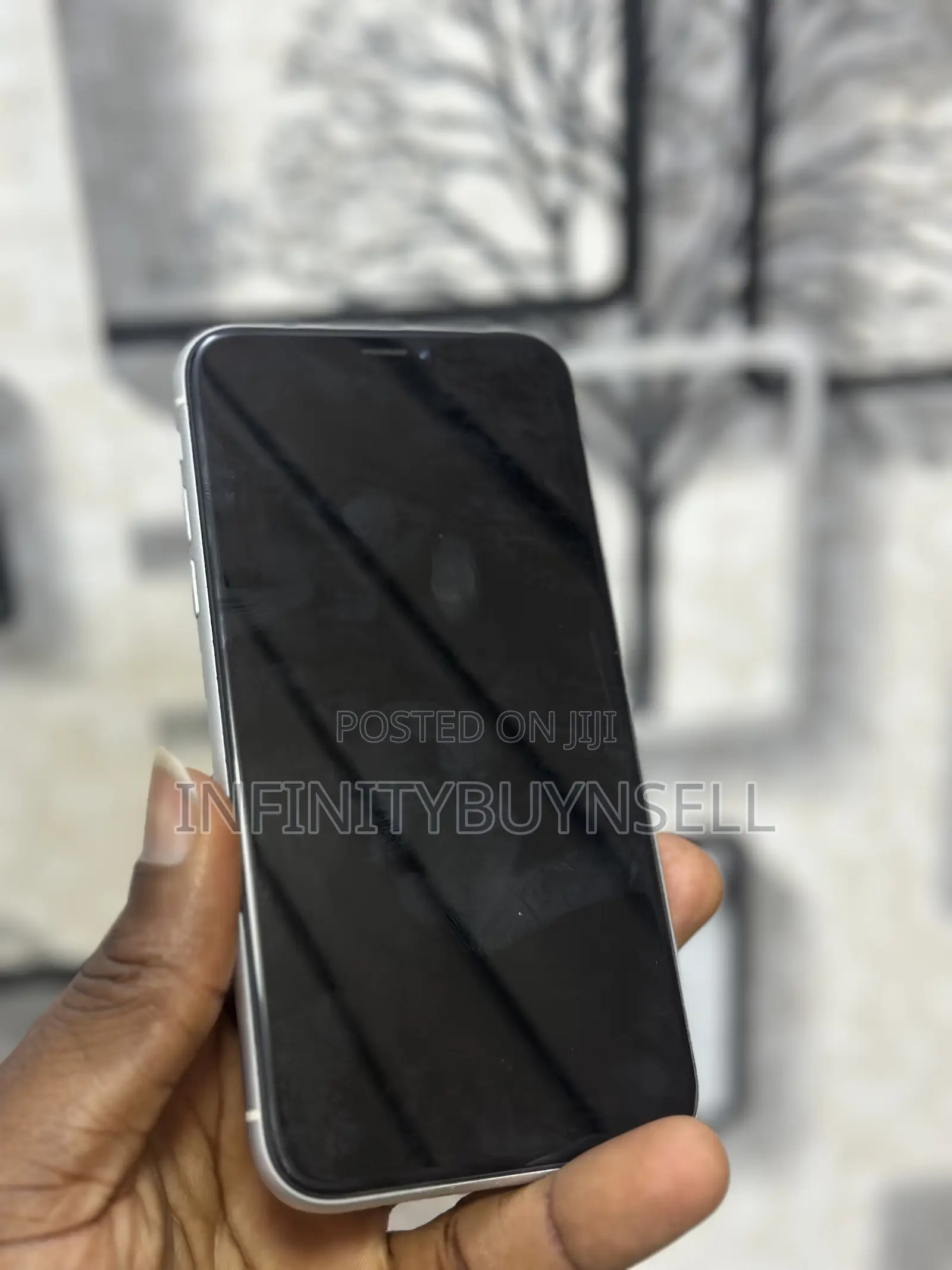 Apple iPhone XR 64 GB White
