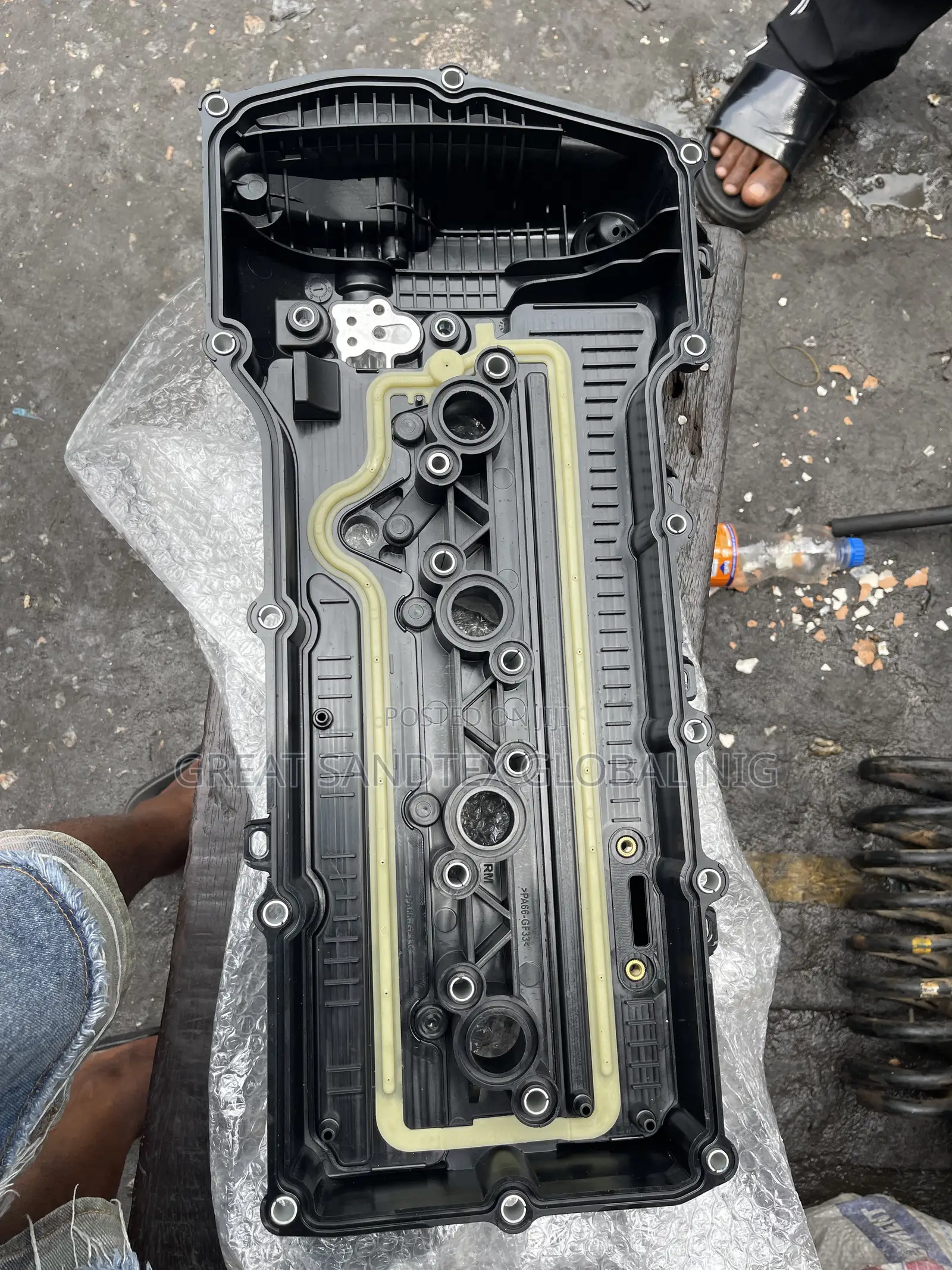 Engine Top Plastic Cover 2tr