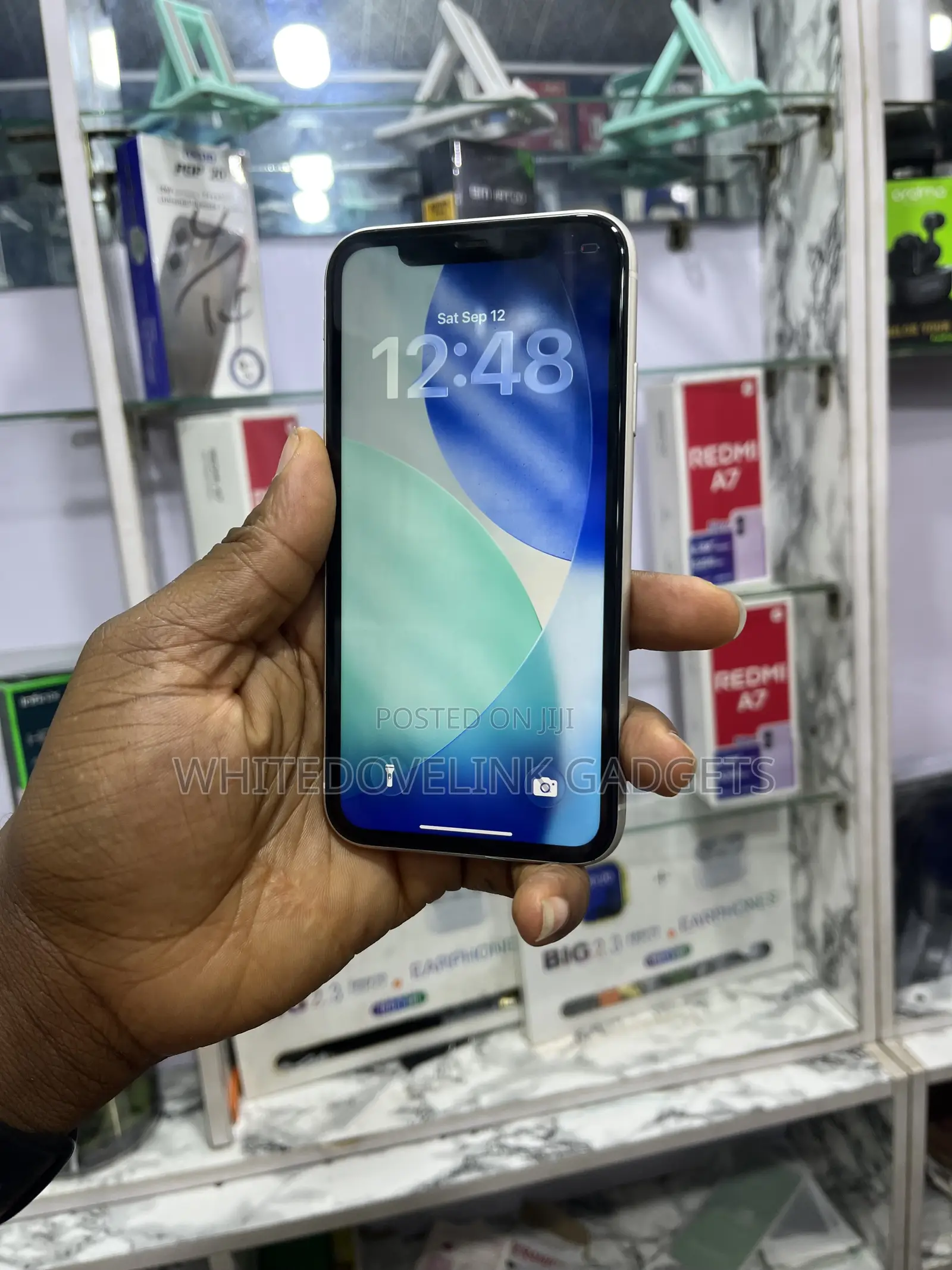 Apple iPhone 11 64 GB White