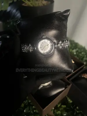 Single Chain Wristwatch